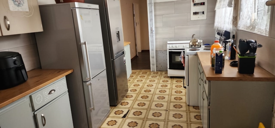 To Let 5 Bedroom Property for Rent in Roodia Free State